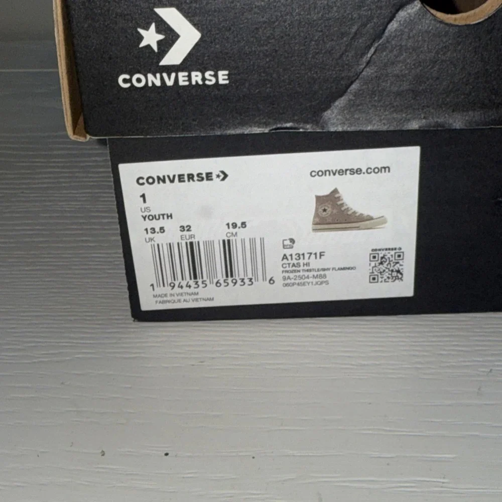Converse Chuck Taylor All Star Hi Purple Star Canvas High Top Sneaker Youth 1